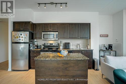 383 - 209 Fort York Boulevard, Toronto (Niagara), ON - Indoor Photo Showing Kitchen With Stainless Steel Kitchen