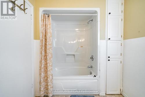 750 County Rd 24, Kawartha Lakes, ON - Indoor Photo Showing Bathroom