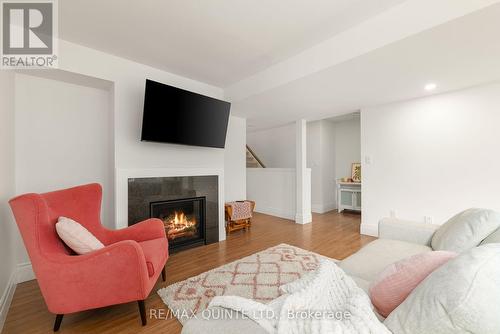 48 Pineridge Drive, Prince Edward County, ON - Indoor Photo Showing Living Room With Fireplace