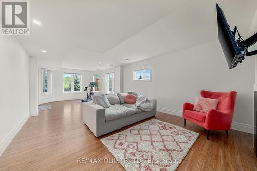 48 Pineridge Drive, Prince Edward County, ON - Indoor Photo Showing Living Room