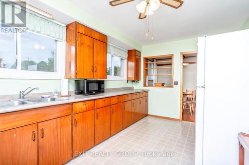 33 Franklin Street, Tweed, ON - Indoor Photo Showing Kitchen With Double Sink