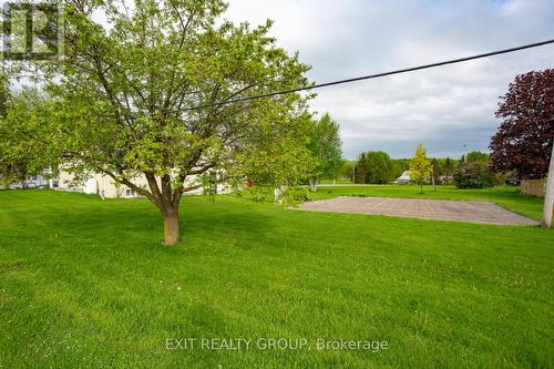 33 Franklin Street, Tweed, ON - Outdoor