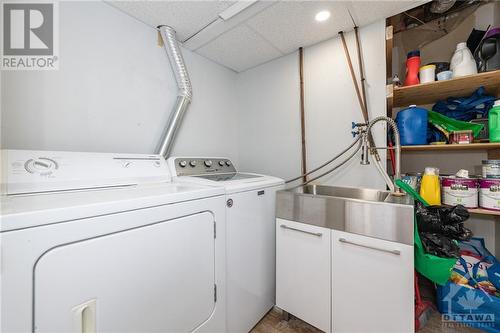 24 Havenhurst Crescent, Ottawa, ON - Indoor Photo Showing Laundry Room