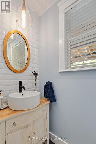 52 Selena Avenue, Belleville, ON - Indoor Photo Showing Bathroom