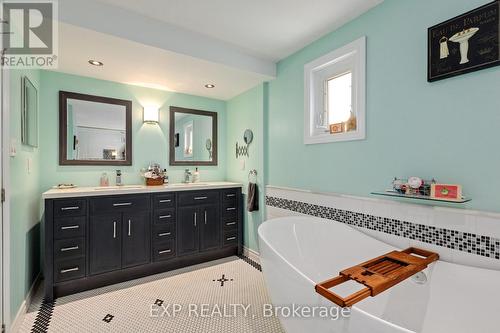 52 Selena Avenue, Belleville, ON - Indoor Photo Showing Bathroom