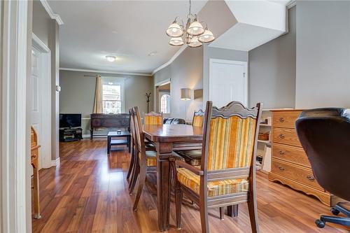 51 Tisdale Street N, Hamilton, ON - Indoor Photo Showing Dining Room
