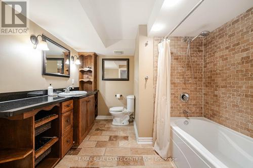 435 Grovehill Road, Oakville, ON - Indoor Photo Showing Bathroom
