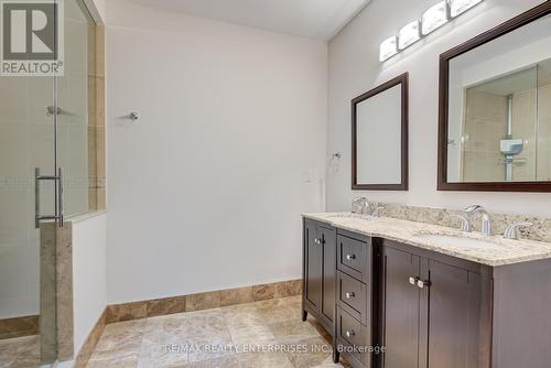 603 Canyon Street, Mississauga, ON - Indoor Photo Showing Bathroom