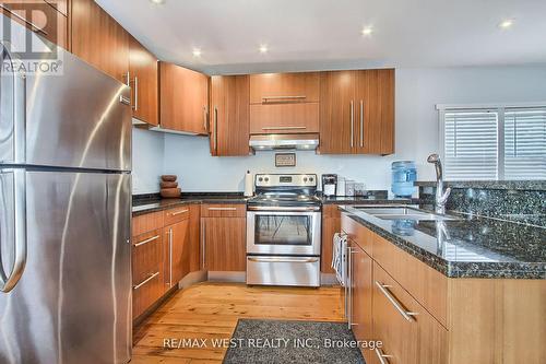 1271 Killarney Beach Road, Innisfil, ON - Indoor Photo Showing Kitchen With Double Sink