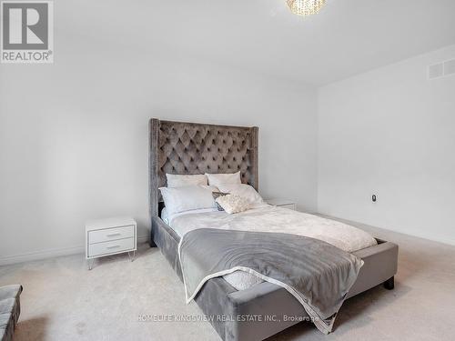 38 Veterans Street, Bradford West Gwillimbury (Bradford), ON - Indoor Photo Showing Bedroom