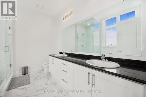 7 Ballanview Court, Whitchurch-Stouffville, ON - Indoor Photo Showing Bathroom