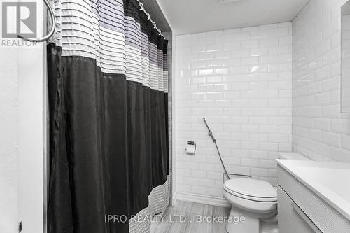 1601 - 298 Jarvis Street, Toronto, ON - Indoor Photo Showing Bathroom