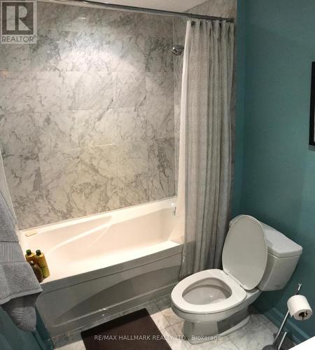 M14 - 350 Wellington Street, Toronto, ON - Indoor Photo Showing Bathroom