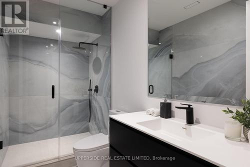 22 Shannon Street, Toronto, ON - Indoor Photo Showing Bathroom