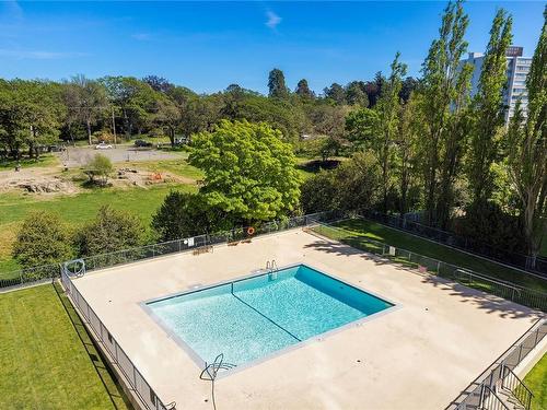 607-647 Michigan St, Victoria, BC - Outdoor With In Ground Pool