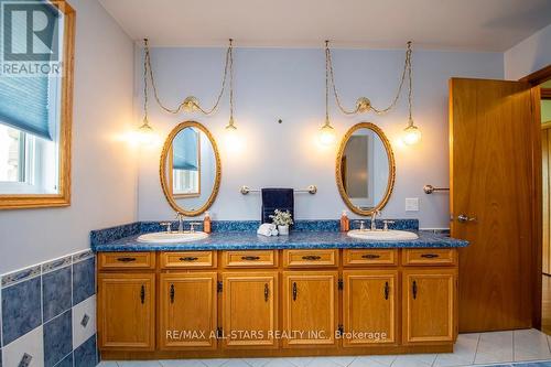 41 Beers Road, Kawartha Lakes, ON - Indoor Photo Showing Bathroom