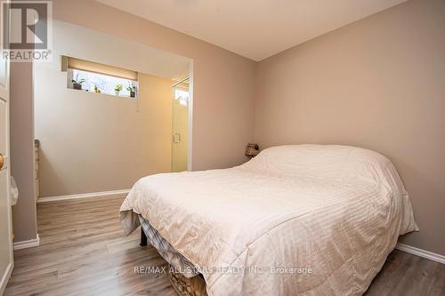 41 Beers Road, Kawartha Lakes, ON - Indoor Photo Showing Bedroom