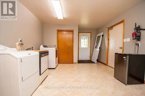 41 Beers Road, Kawartha Lakes, ON - Indoor Photo Showing Laundry Room