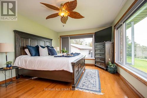 41 Beers Road, Kawartha Lakes, ON - Indoor Photo Showing Bedroom