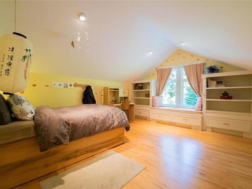 3399 Stephenson Point Rd, Nanaimo, BC - Indoor Photo Showing Bedroom