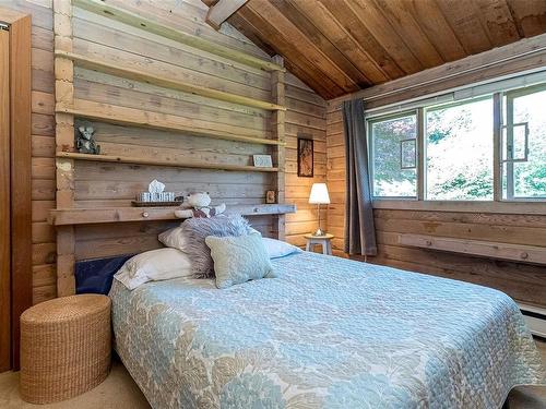 1600 Seacrest Rd, Nanoose Bay, BC - Indoor Photo Showing Bedroom