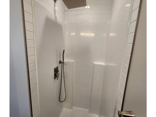 6427 Hopkins Crt, Sooke, BC - Indoor Photo Showing Bathroom