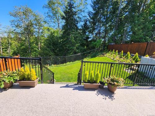 6427 Hopkins Crt, Sooke, BC - Outdoor With Backyard