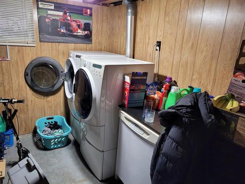 Salle de lavage - 98 9E Avenue, Montréal (Lasalle), QC - Indoor Photo Showing Laundry Room