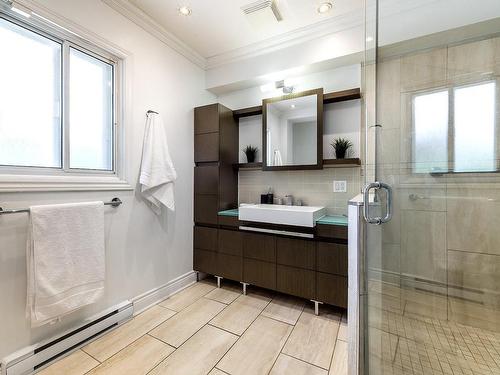 Ensuite bathroom - 428 Av. Woodlea, Mont-Royal, QC - Indoor Photo Showing Bathroom
