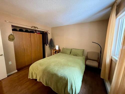 359 Washington Street N, Kaslo, BC - Indoor Photo Showing Bedroom