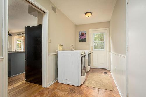 10 Cathcart Street, Huron-Kinloss, ON - Indoor Photo Showing Laundry Room