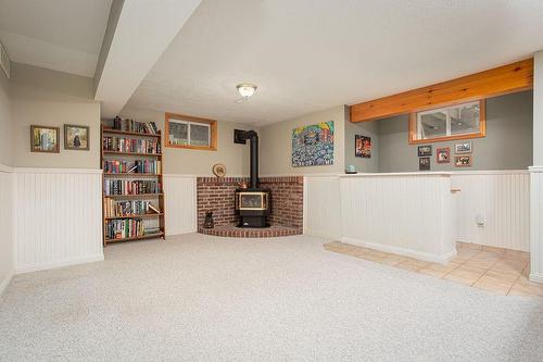 10 Cathcart Street, Huron-Kinloss, ON - Indoor With Fireplace