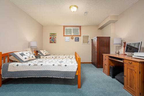 10 Cathcart Street, Huron-Kinloss, ON - Indoor Photo Showing Bedroom