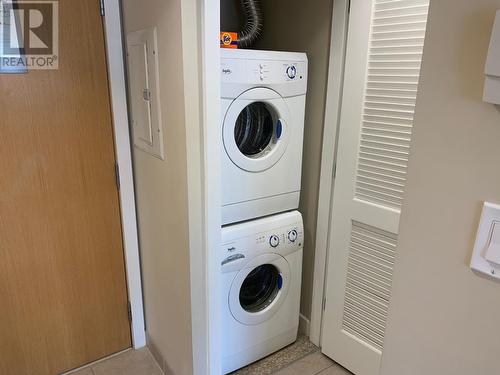 15 Park Place Unit# 416, Osoyoos, BC - Indoor Photo Showing Laundry Room