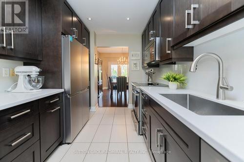 94 North Park Road, Vaughan, ON - Indoor Photo Showing Kitchen With Upgraded Kitchen