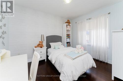 94 North Park Road, Vaughan, ON - Indoor Photo Showing Bedroom