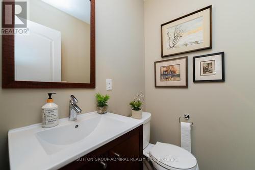 94 North Park Road, Vaughan, ON - Indoor Photo Showing Bathroom