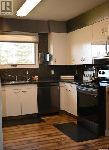 Smith Acreage, Pleasantdale Rm No. 398, SK - Indoor Photo Showing Kitchen With Double Sink