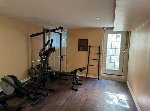 611 Sir Richard'S Road, Mississauga, ON - Indoor Photo Showing Gym Room