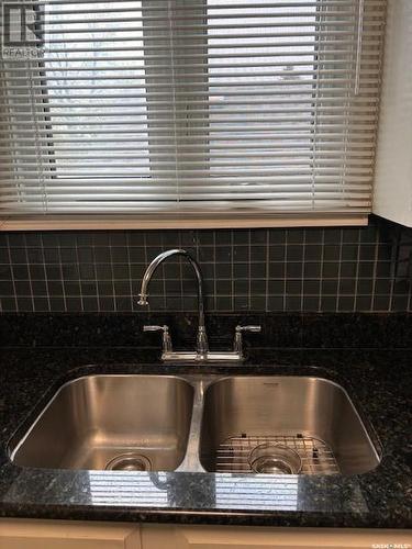 724 M Avenue S, Saskatoon, SK - Indoor Photo Showing Kitchen With Double Sink