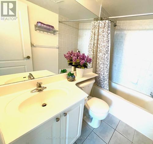 2902 - 50 Brian Harrison Way, Toronto, ON - Indoor Photo Showing Bathroom