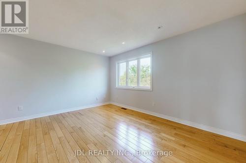 110 Holly Drive, Richmond Hill, ON - Indoor Photo Showing Other Room