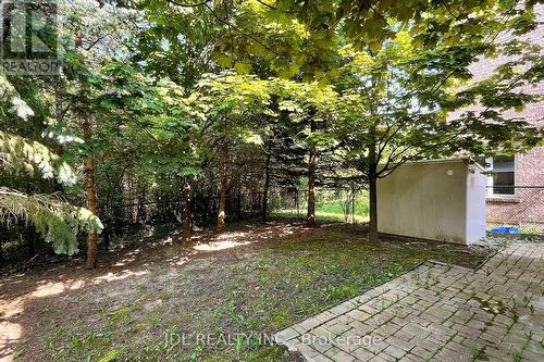 110 Holly Drive, Richmond Hill, ON - Outdoor