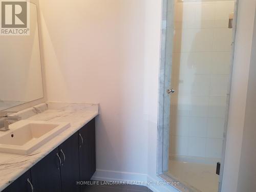 54 Troon Avenue, Vaughan, ON - Indoor Photo Showing Bathroom