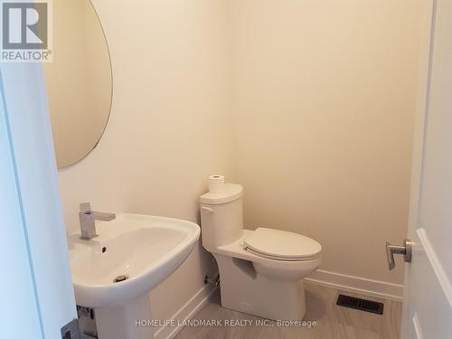 54 Troon Avenue, Vaughan, ON - Indoor Photo Showing Bathroom