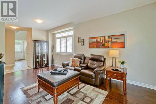 1054 Ryckman Common, Burlington, ON - Indoor Photo Showing Living Room