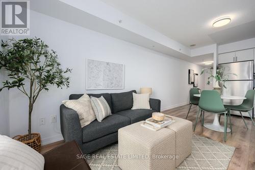 501 - 1420 Dupont Street, Toronto, ON - Indoor Photo Showing Living Room