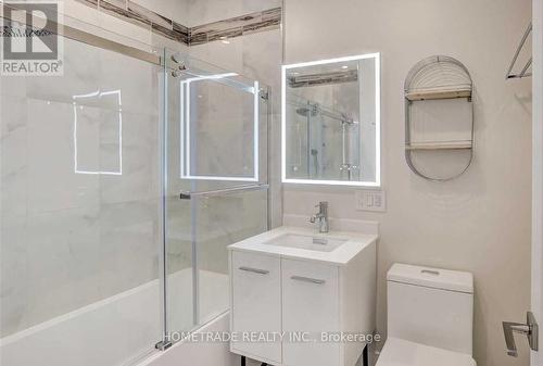 53 Culnan Avenue E, Toronto, ON - Indoor Photo Showing Bathroom