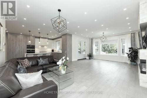 53 Culnan Avenue E, Toronto, ON - Indoor Photo Showing Living Room
