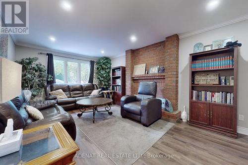 10A Heaton Street, Toronto, ON - Indoor Photo Showing Living Room
